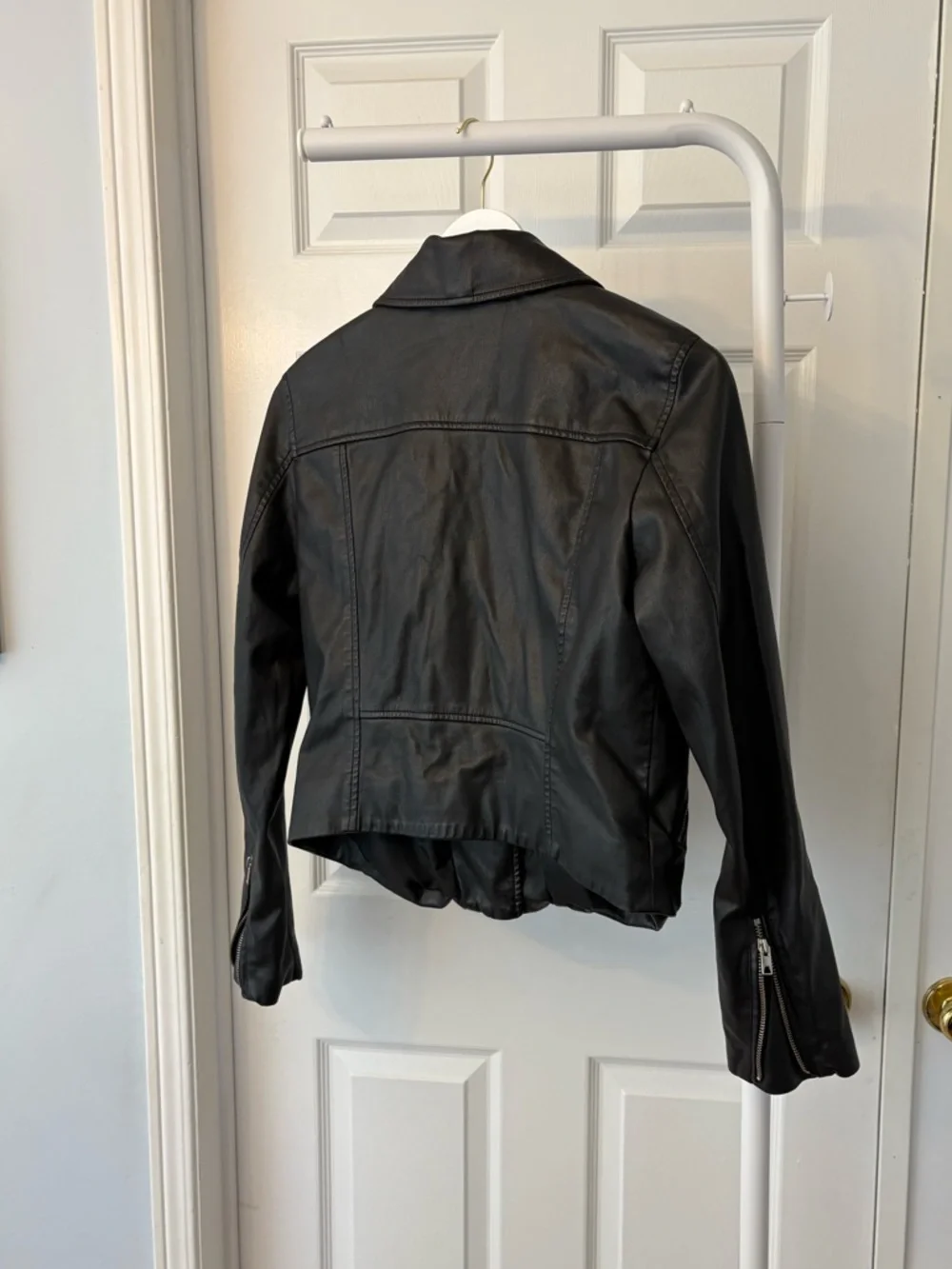 H&M Black Biker Faux Leather Jacket - Classic Asymmetrical Zip Size Medium - Picture 6 of 14